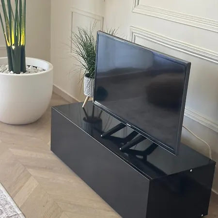 Διαμέρισμα Cozy With Balcony Paris 15min Orly 10min *
